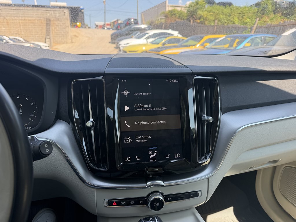 Photo 10 of this VOLVO XC60