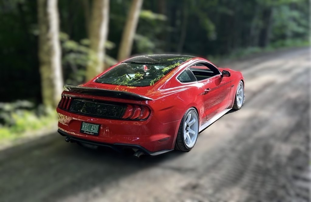 Photo 4 of this FORD MUSTANG