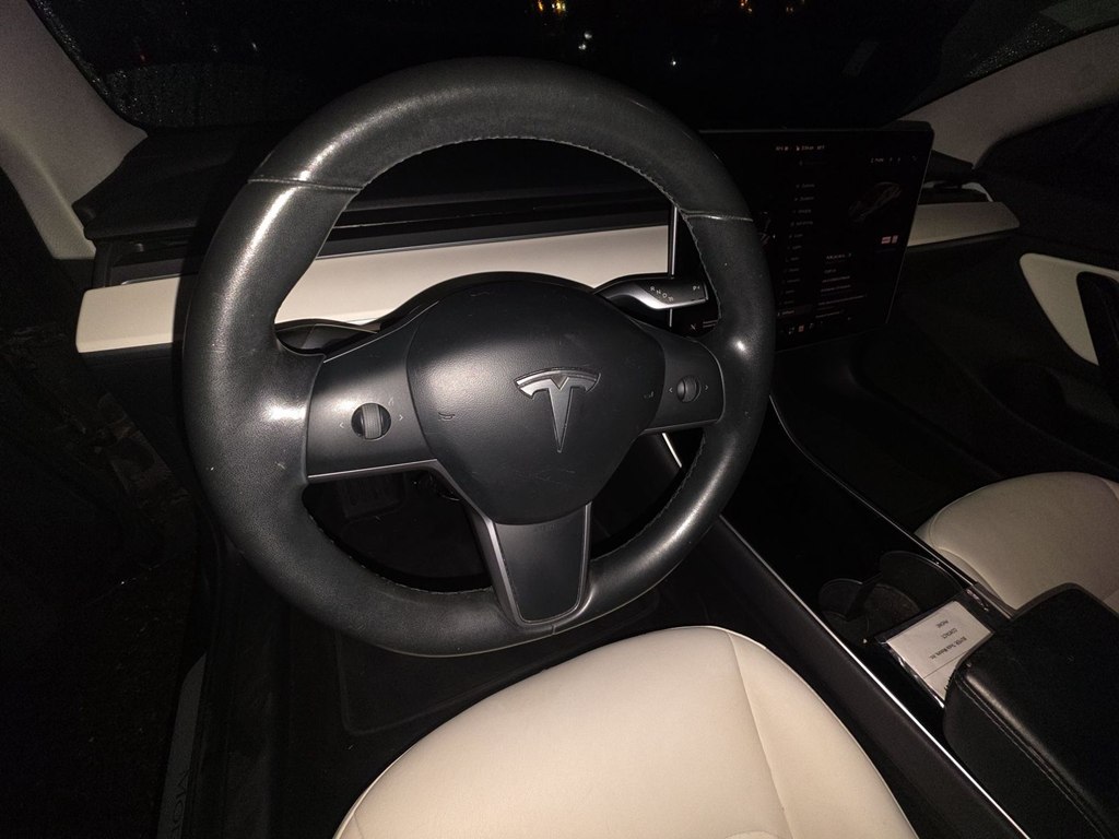Photo 8 of this TESLA MODEL 3
