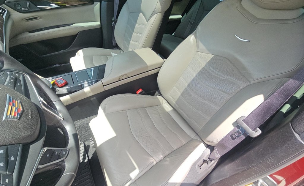 Photo 5 of this CADILLAC CT6