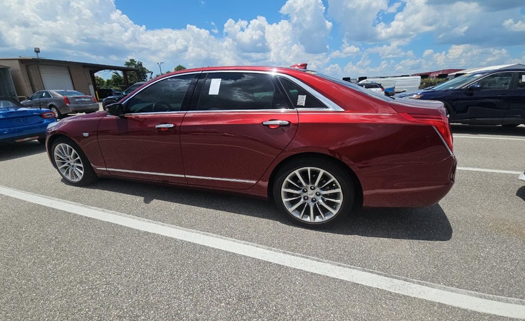 Photo 4 of this CADILLAC CT6