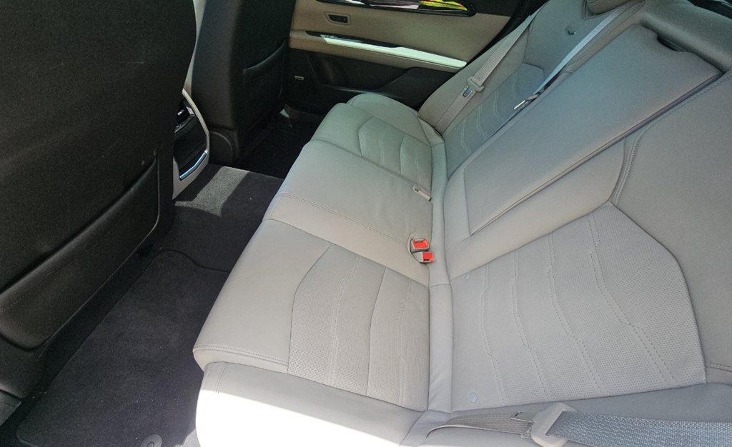 Photo 10 of this CADILLAC CT6