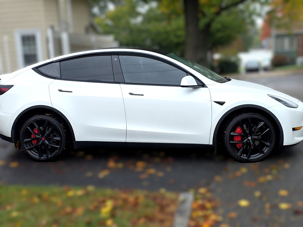 Photo 4 of this TESLA MODEL Y