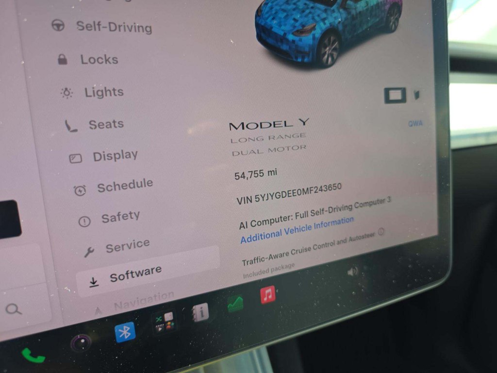 Photo 11 of this TESLA MODEL Y