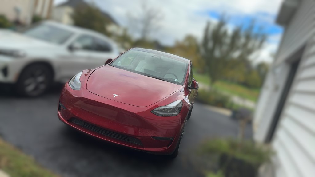 Photo 12 of this TESLA MODEL Y
