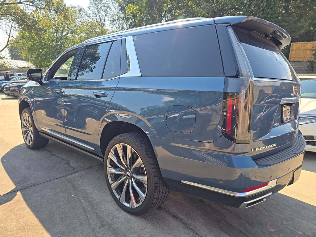 Photo 3 of this CADILLAC ESCALADE