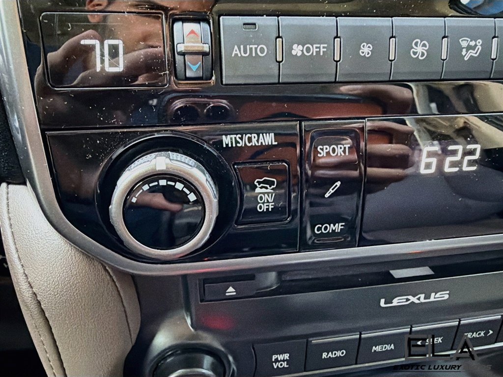 Photo 39 of this LEXUS GX 460