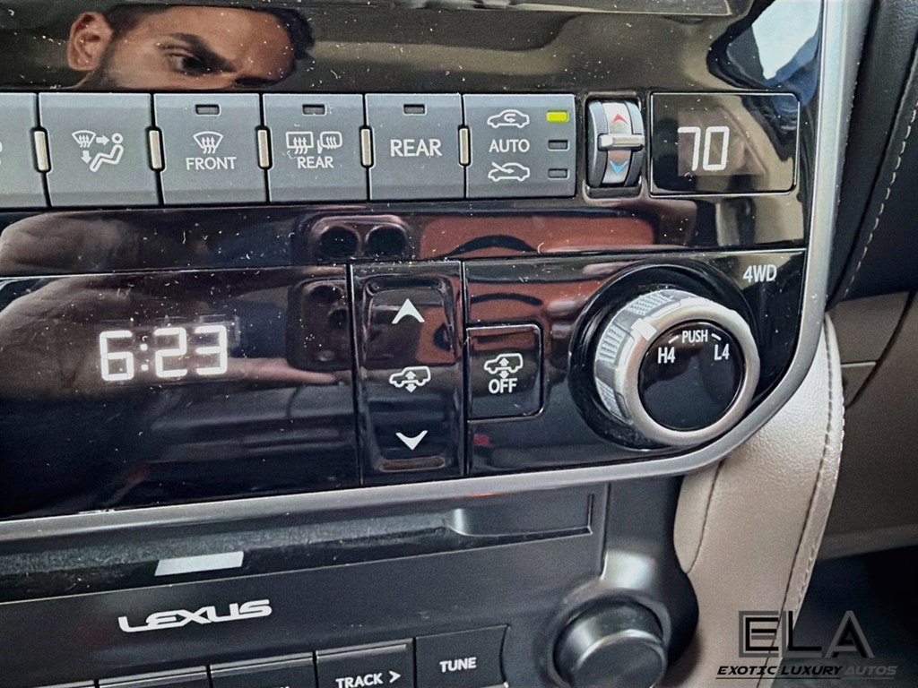 Photo 16 of this LEXUS GX 460