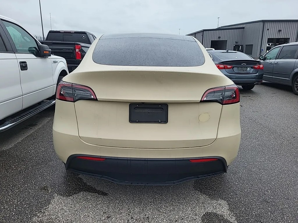 Photo 3 of this TESLA MODEL Y