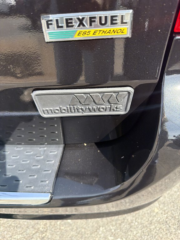 Photo 3 of this DODGE GRAND CARAVAN
