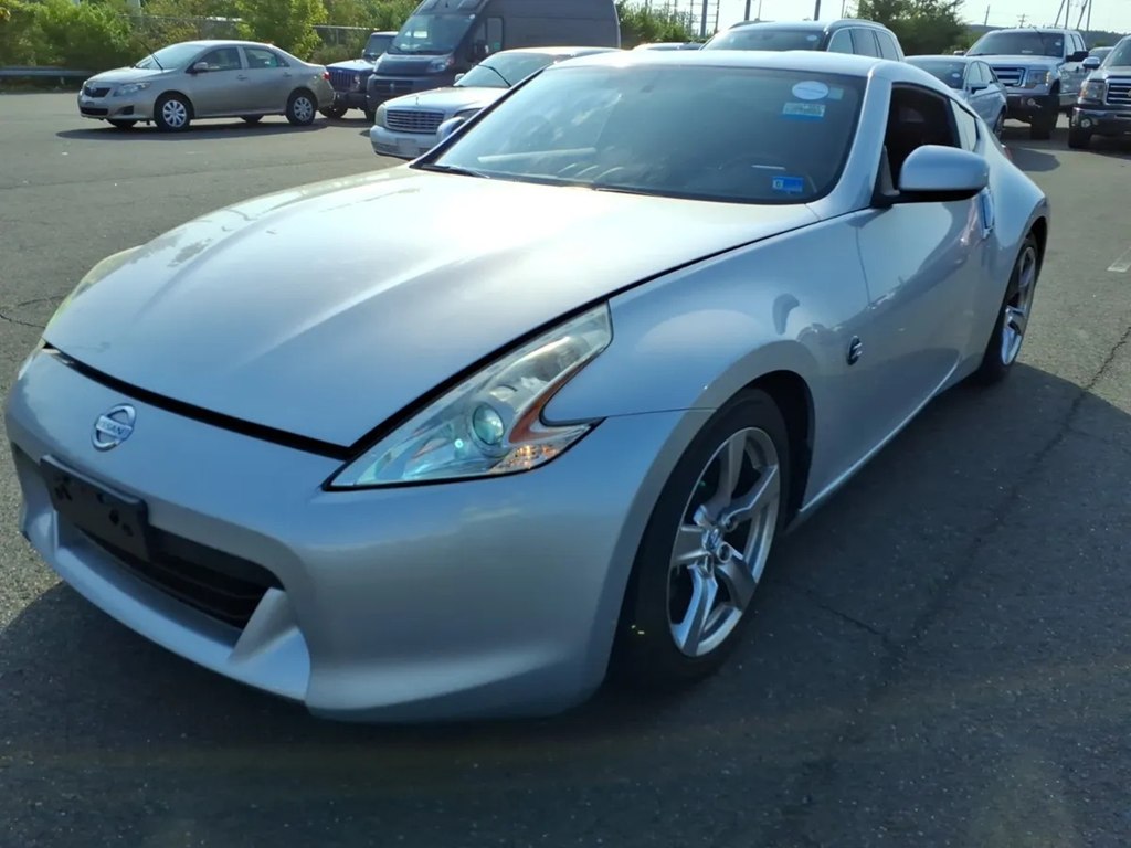 2009 NISSAN 370Z