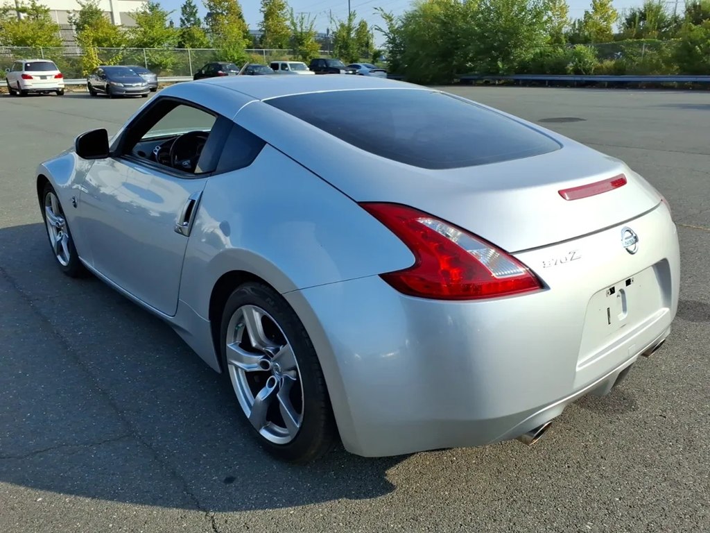 Photo 2 of this NISSAN 370Z