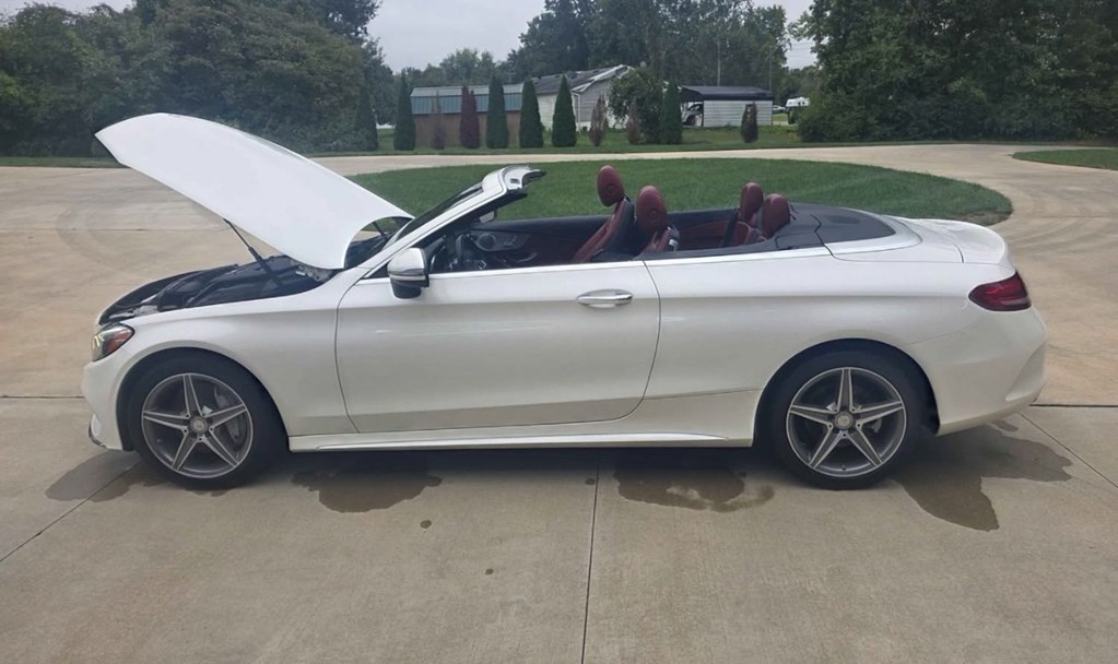 Photo 6 of this MERCEDES-BENZ C-CLASS