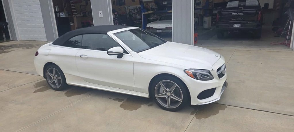 Photo 3 of this MERCEDES-BENZ C-CLASS