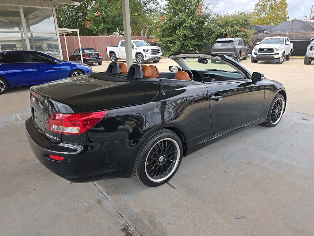 Photo 3 of this LEXUS IS 250C