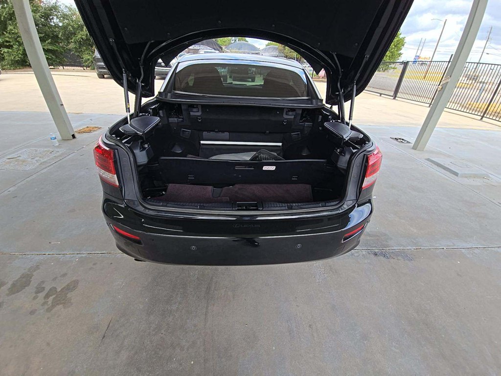 Photo 17 of this LEXUS IS 250C