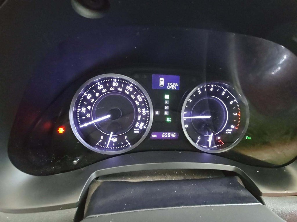 Photo 15 of this LEXUS IS 250C