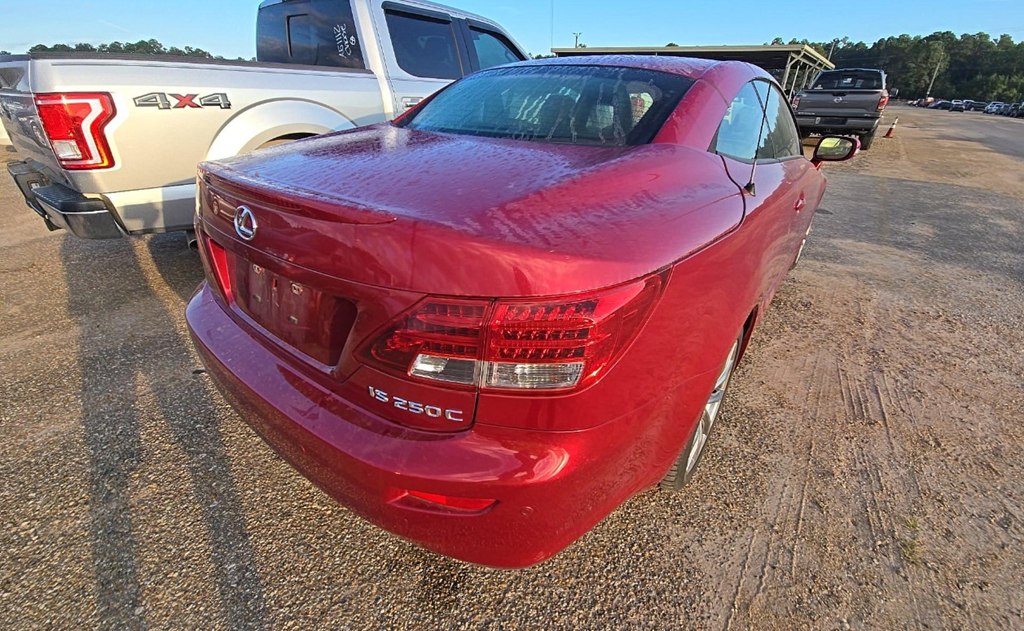Photo 3 of this LEXUS IS 250C