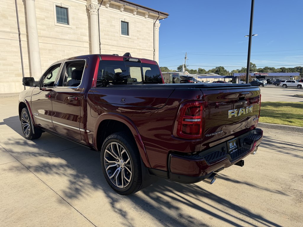 Photo 7 of this RAM 1500
