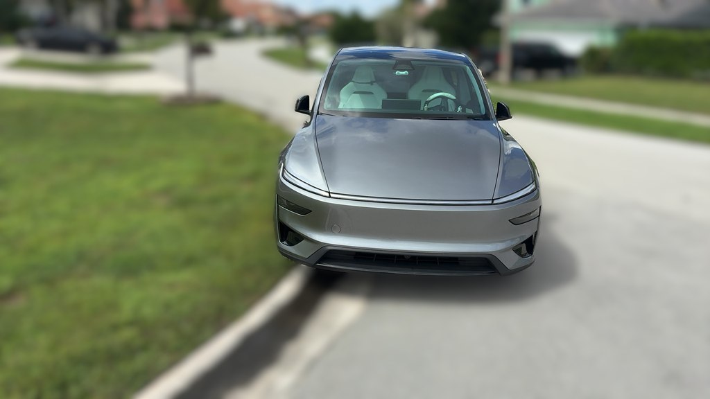Photo 4 of this TESLA MODEL Y