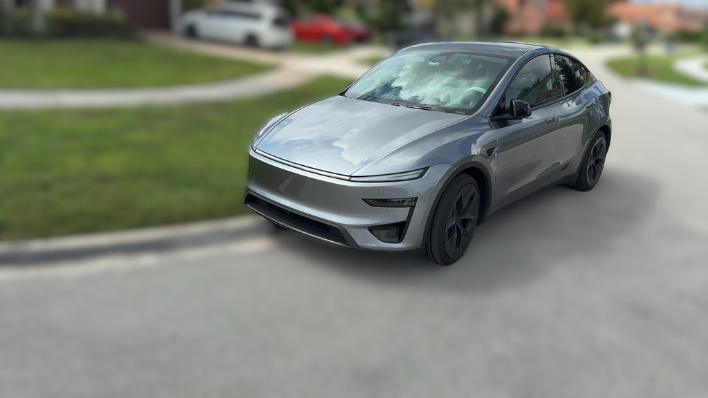 Photo 2 of this TESLA MODEL Y