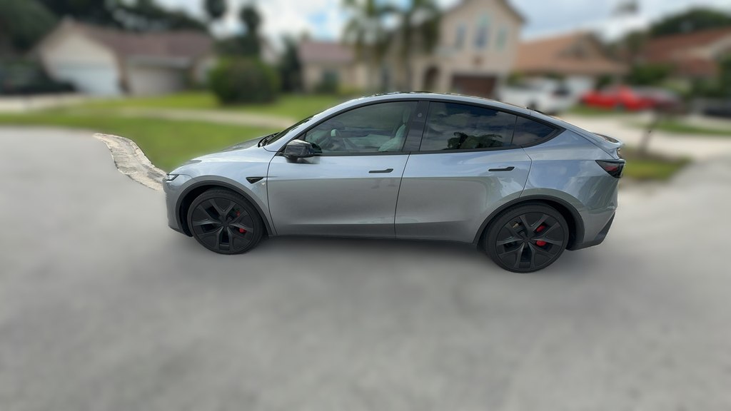 Photo 3 of this TESLA MODEL Y