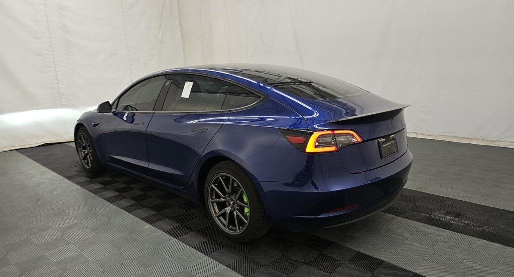 Photo 6 of this TESLA MODEL 3