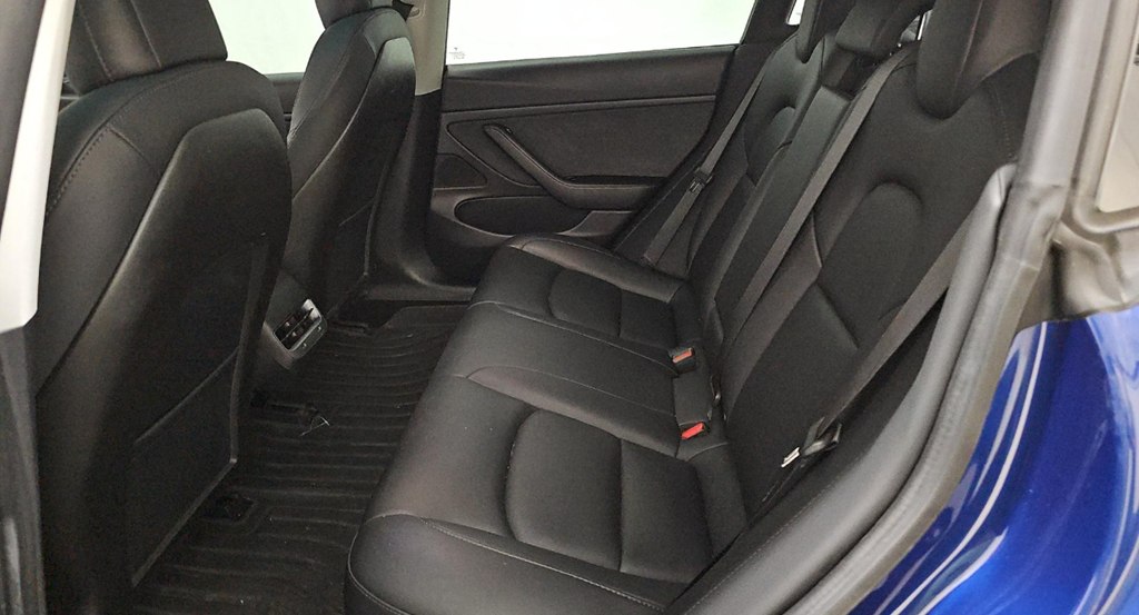 Photo 11 of this TESLA MODEL 3