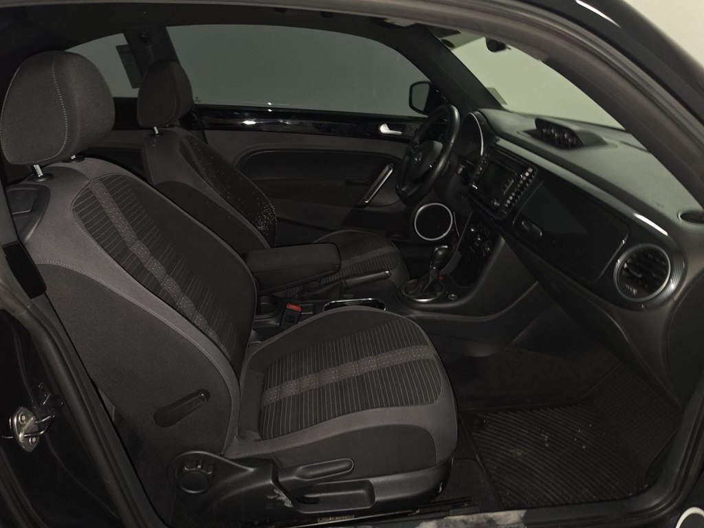 Photo 7 of this VOLKSWAGEN BEETLE