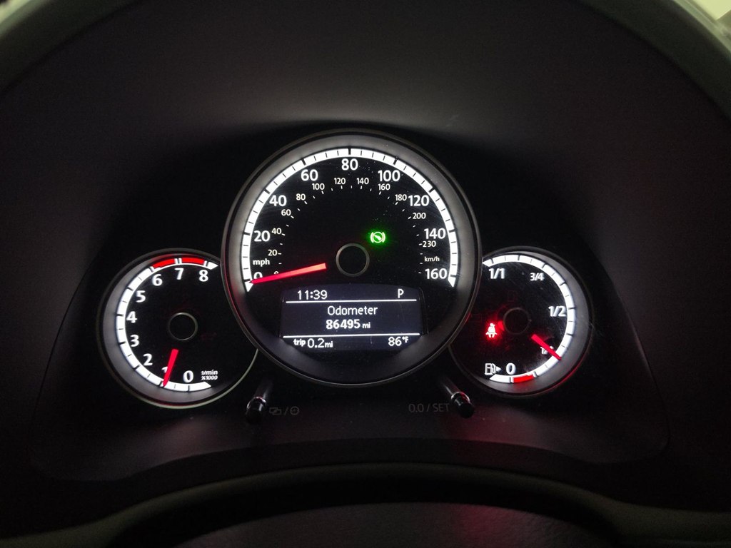 Photo 10 of this VOLKSWAGEN BEETLE