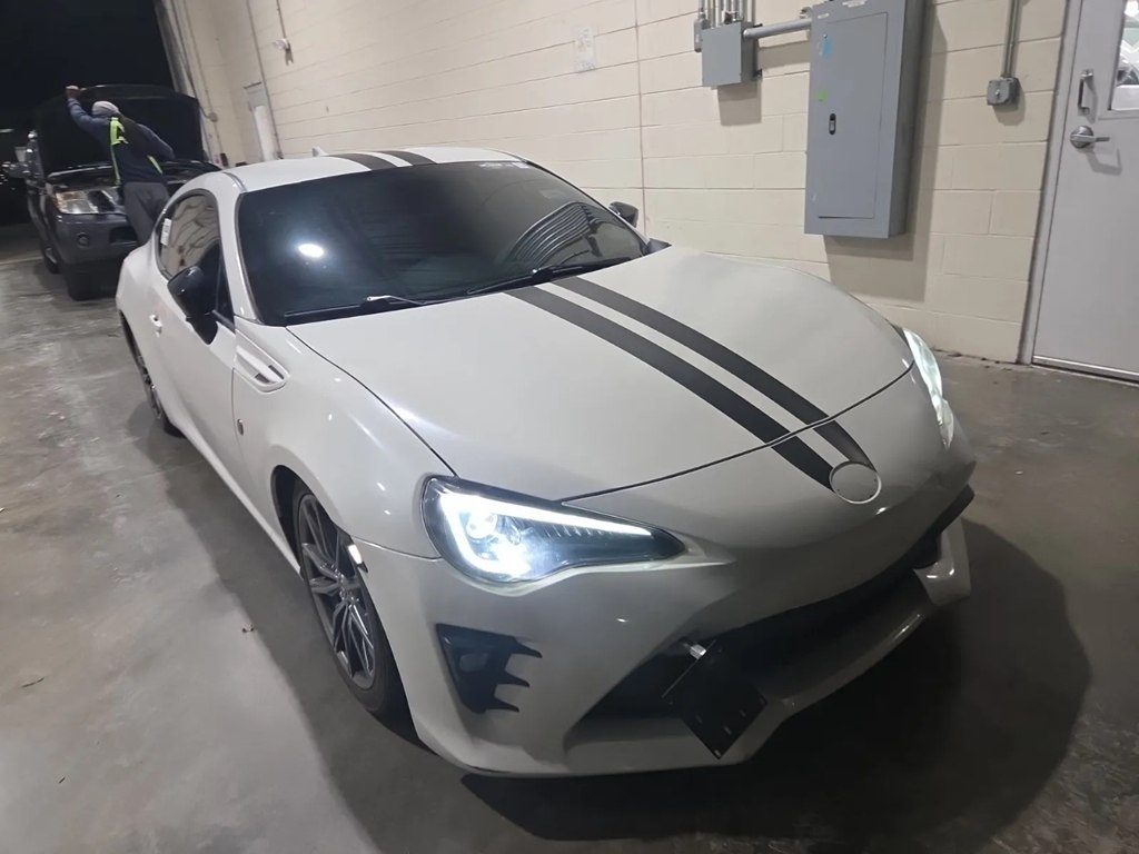 Photo 5 of this TOYOTA 86