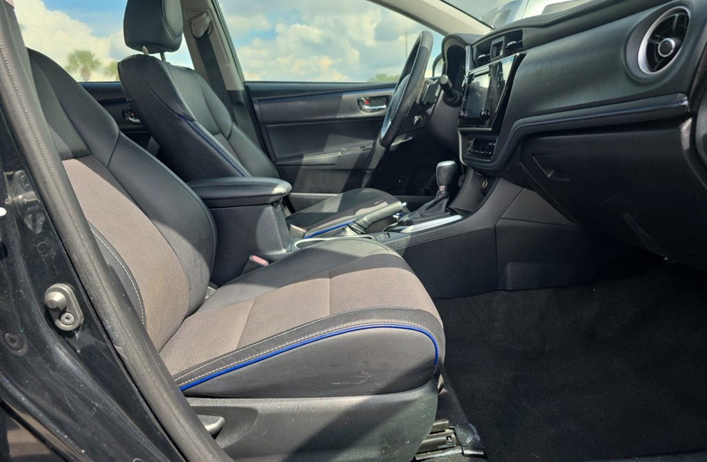 Photo 8 of this TOYOTA COROLLA