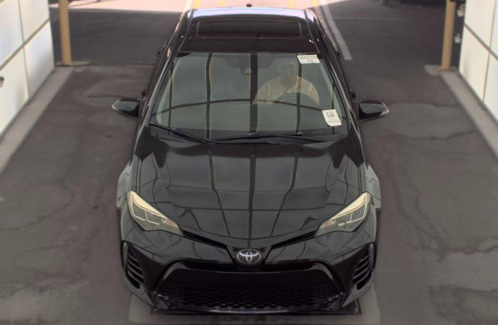 Photo 2 of this TOYOTA COROLLA