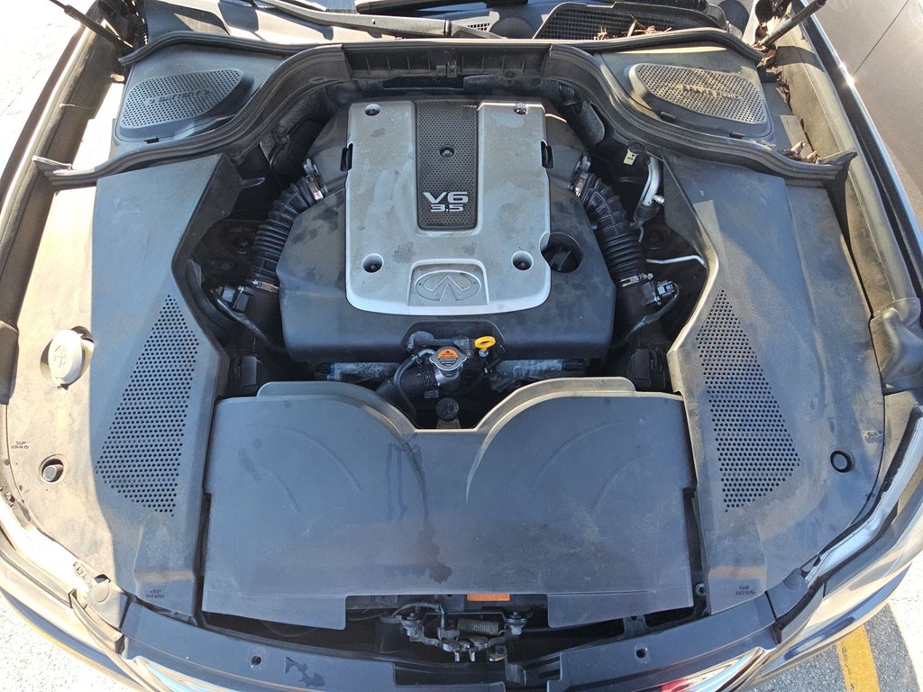 Photo 9 of this INFINITI M35