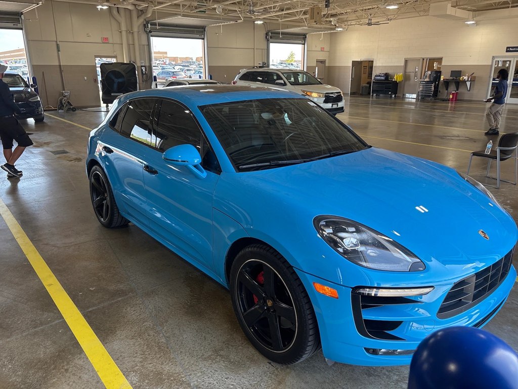 2017 PORSCHE MACAN