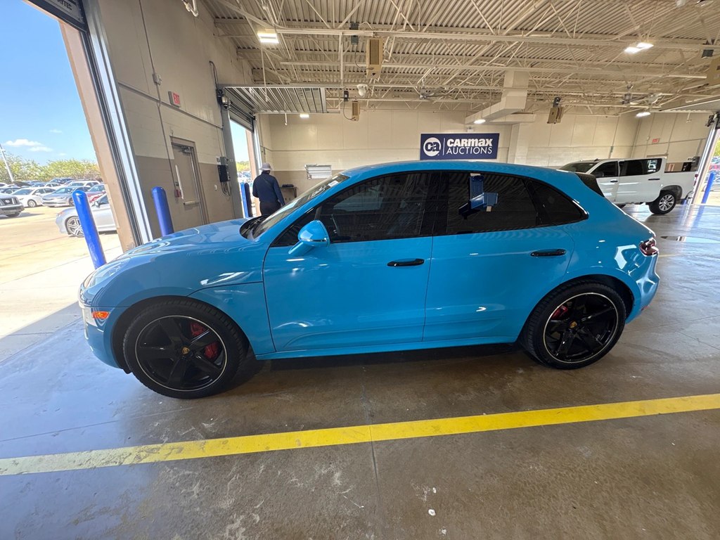 Photo 4 of this PORSCHE MACAN