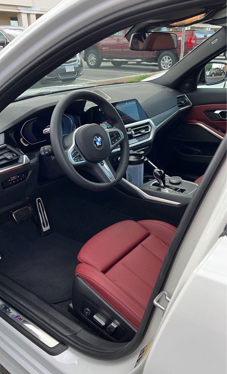 Photo 3 of this BMW 3 SERIES
