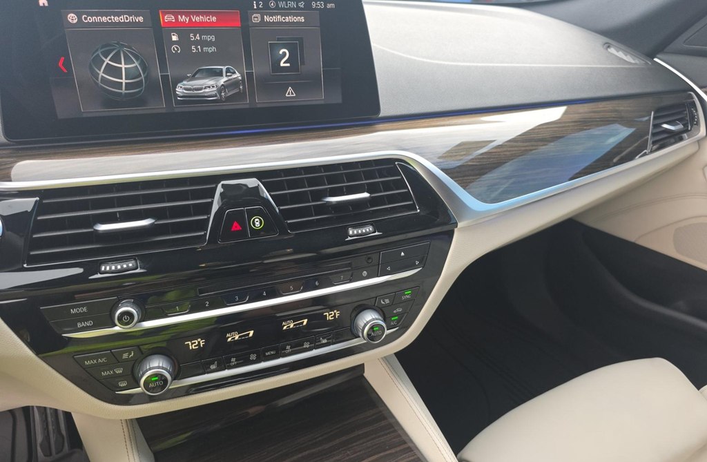 Photo 10 of this BMW 5 SERIES