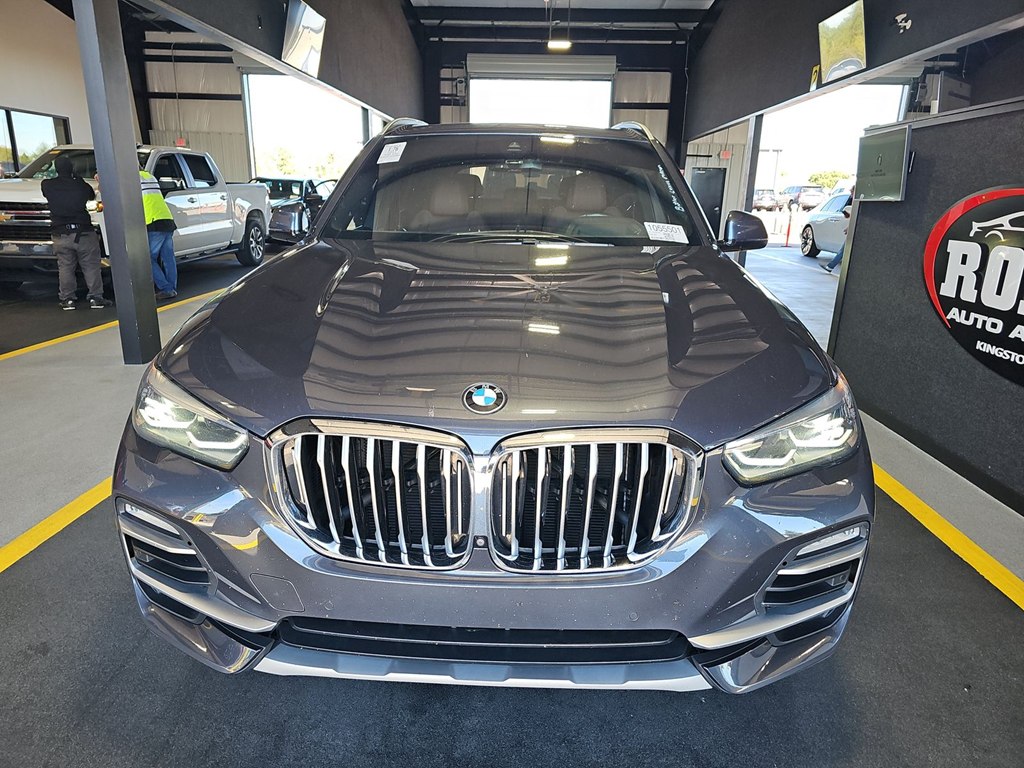 Photo 2 of this BMW X5