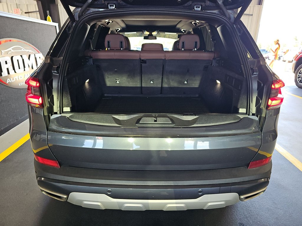 Photo 13 of this BMW X5