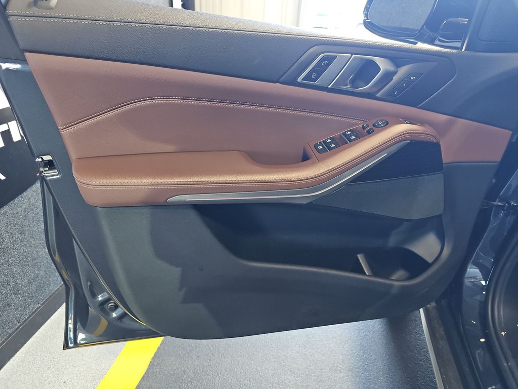 Photo 9 of this BMW X5