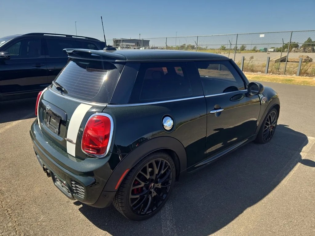 Photo 3 of this MINI HARDTOP 2 DOOR
