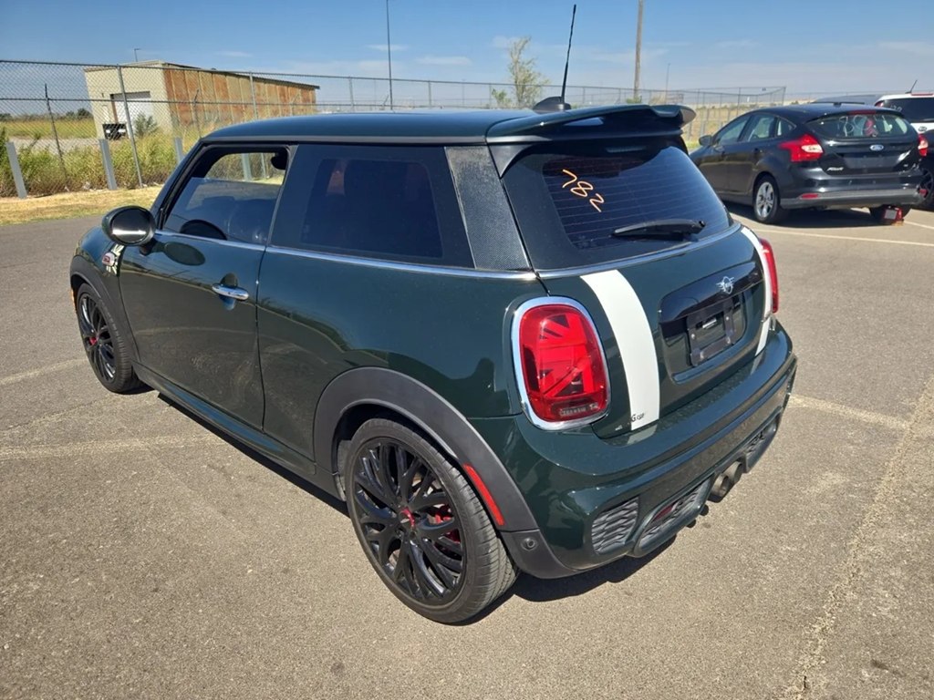 Photo 2 of this MINI HARDTOP 2 DOOR