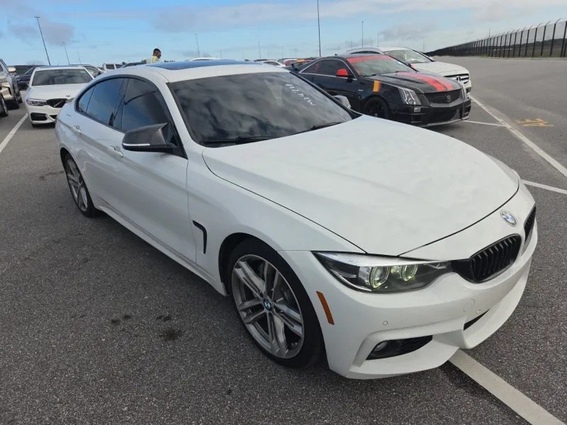 Photo 6 of this BMW 4 SERIES