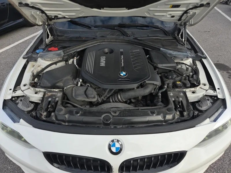 Photo 12 of this BMW 4 SERIES