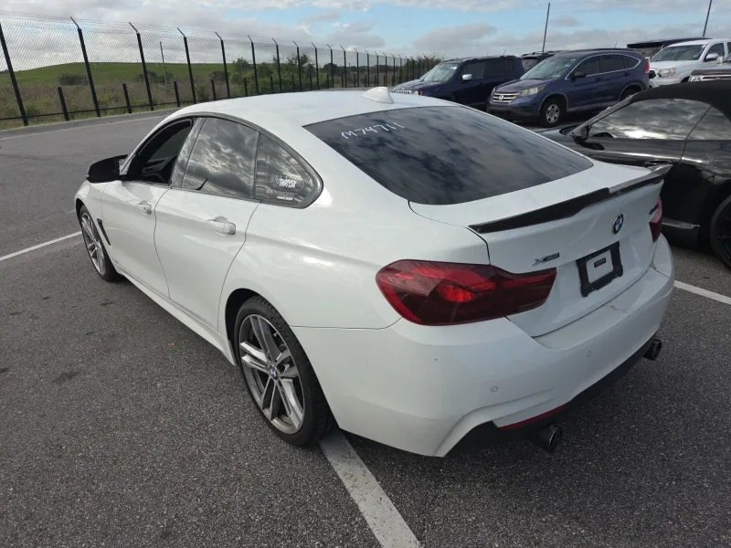 Photo 3 of this BMW 4 SERIES