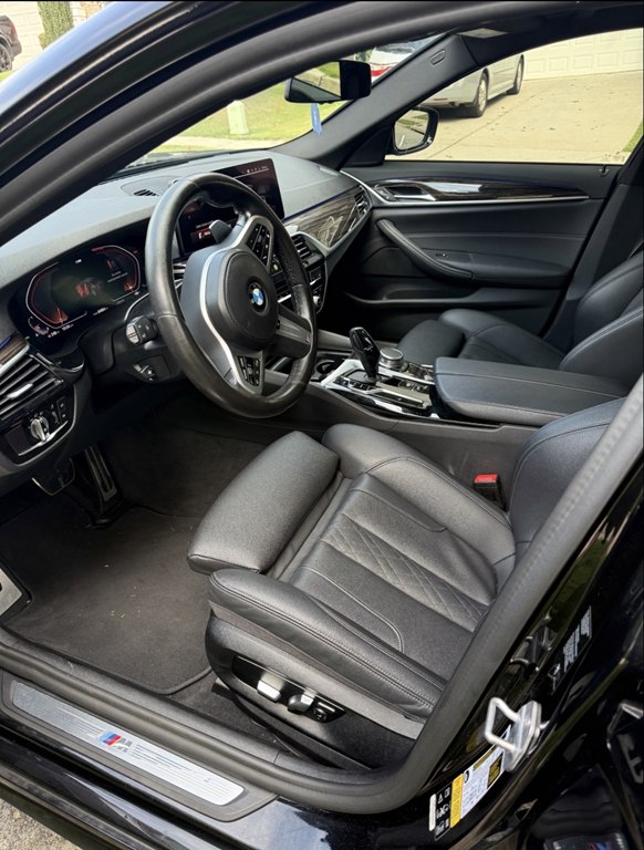Photo 5 of this BMW 5 SERIES