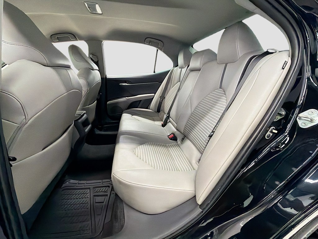 Photo 26 of this TOYOTA CAMRY