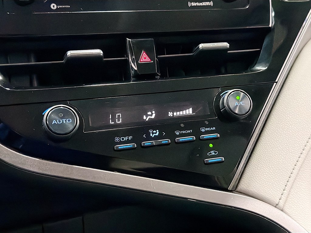 Photo 16 of this TOYOTA CAMRY