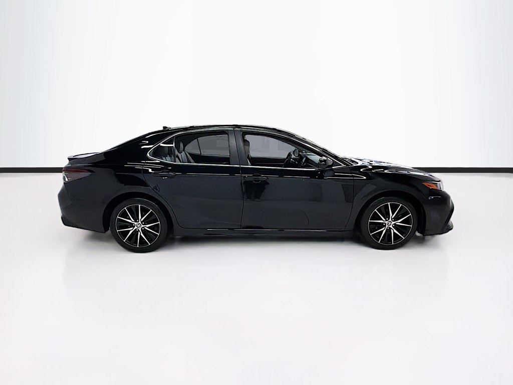 Photo 8 of this TOYOTA CAMRY